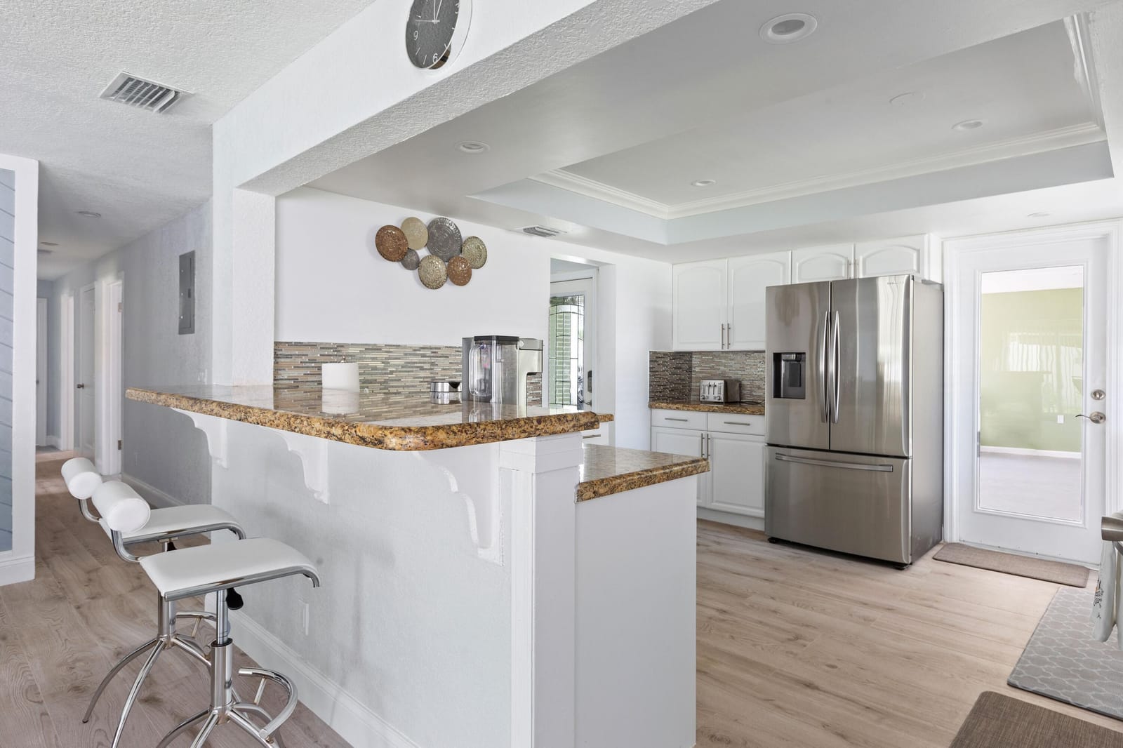 10044 Dasheen Avenue — photo 4