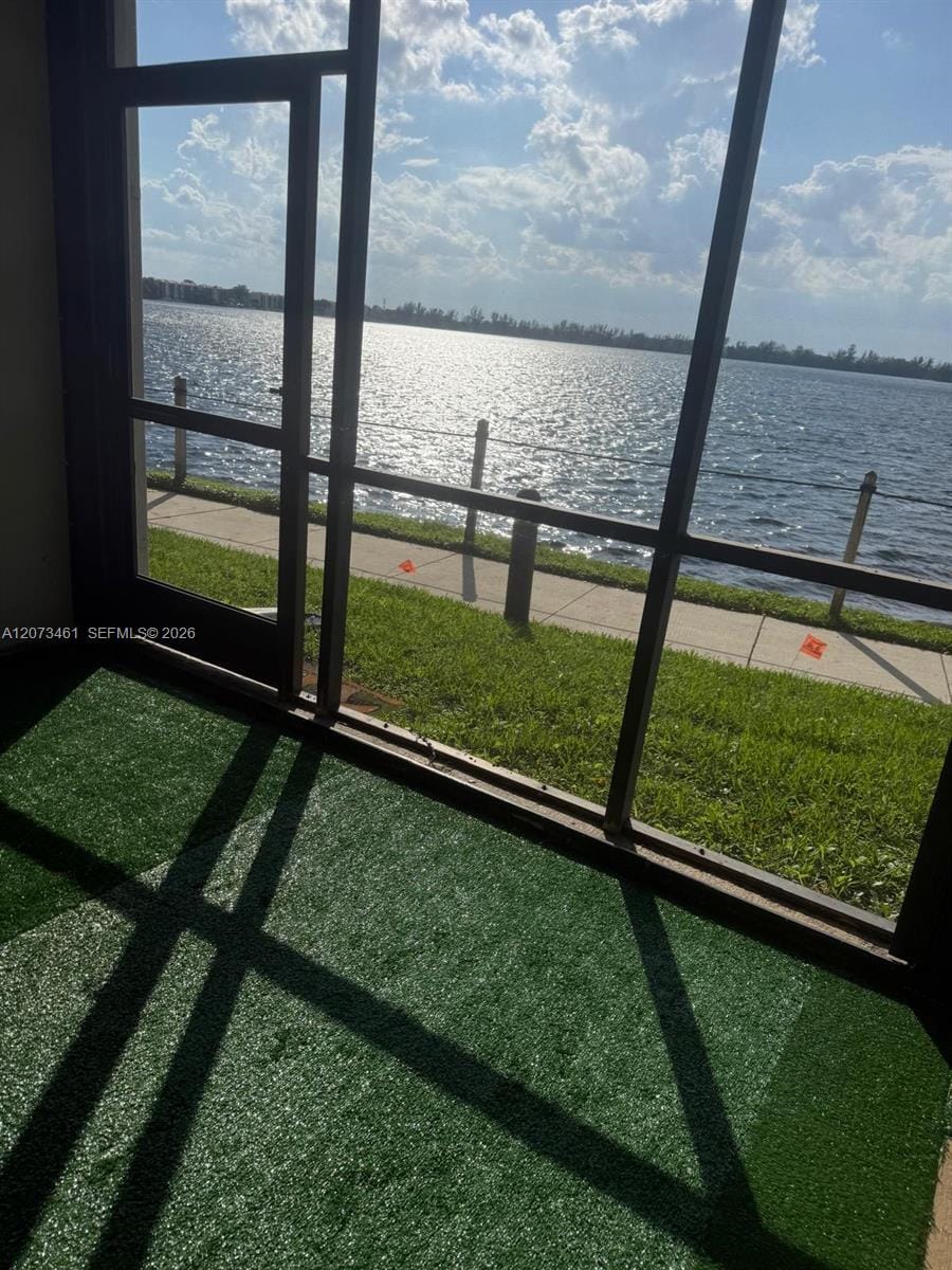 109 Lake Emerald Drive 102 — photo 2