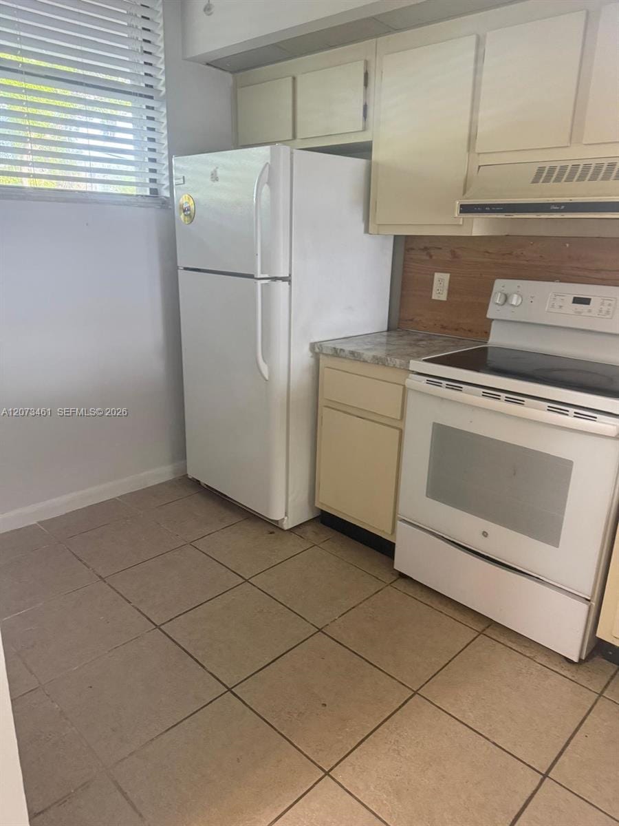 109 Lake Emerald Drive 102 — photo 5