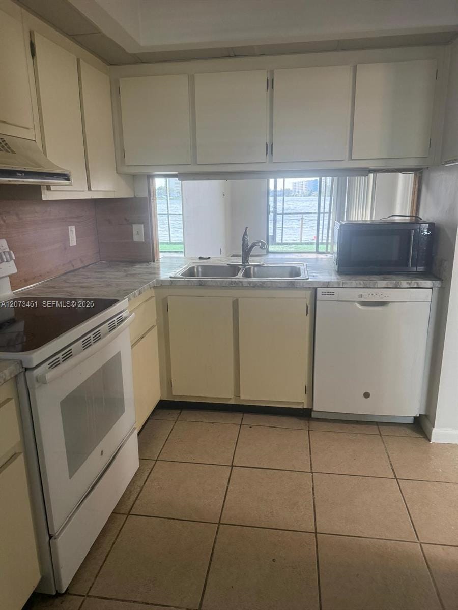 109 Lake Emerald Drive 102 — photo 6