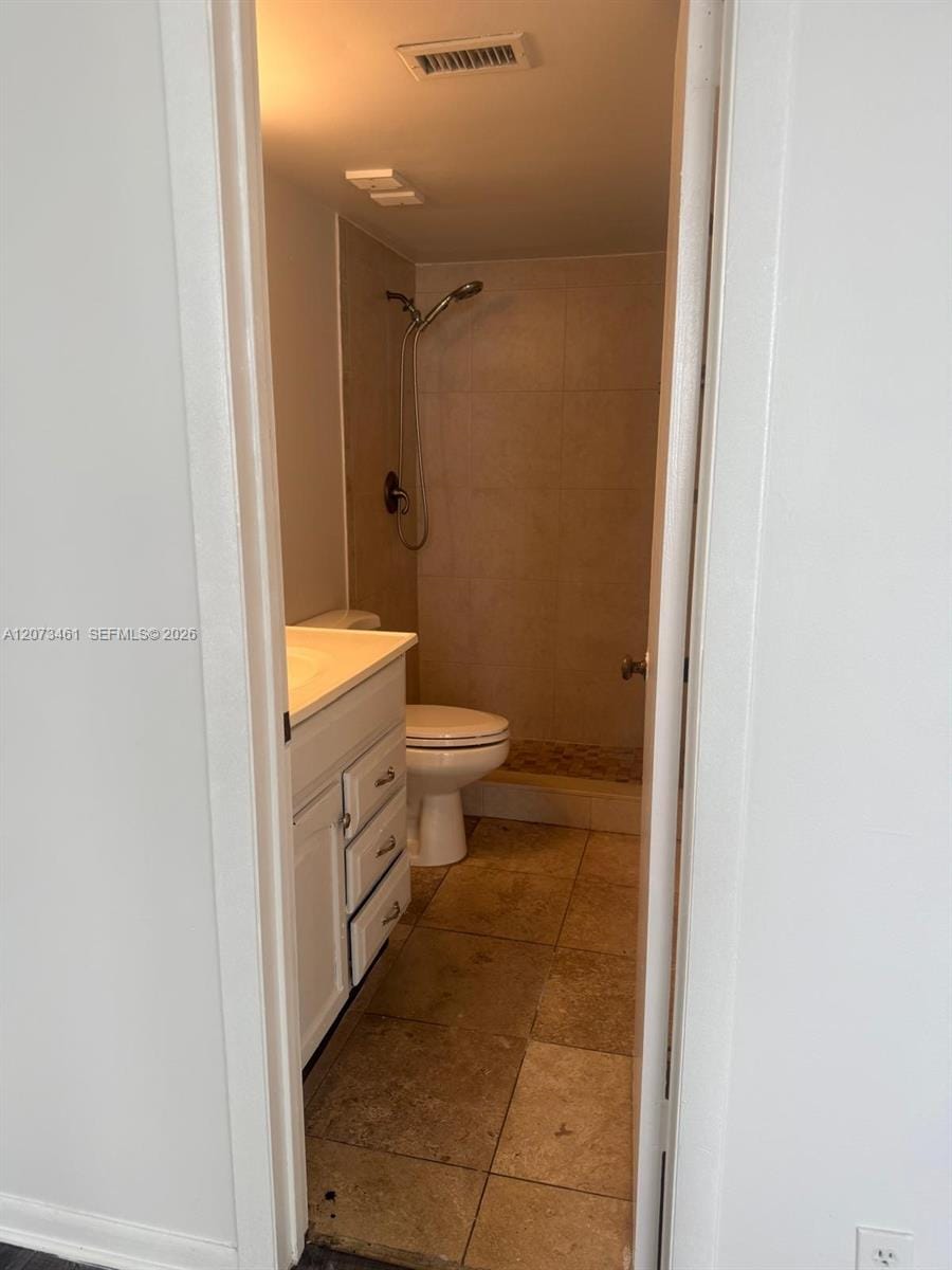 109 Lake Emerald Drive 102 — photo 9