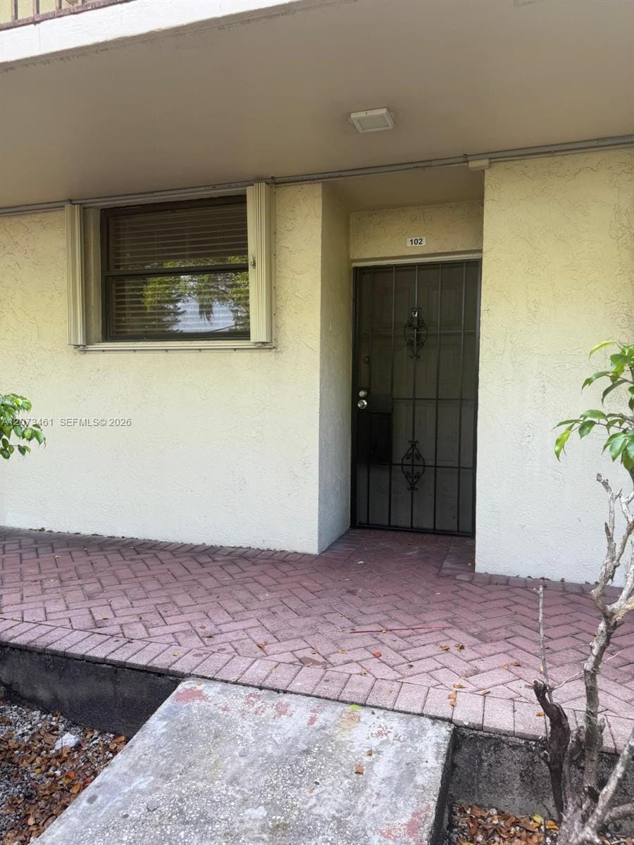 109 Lake Emerald Drive 102 — photo 3