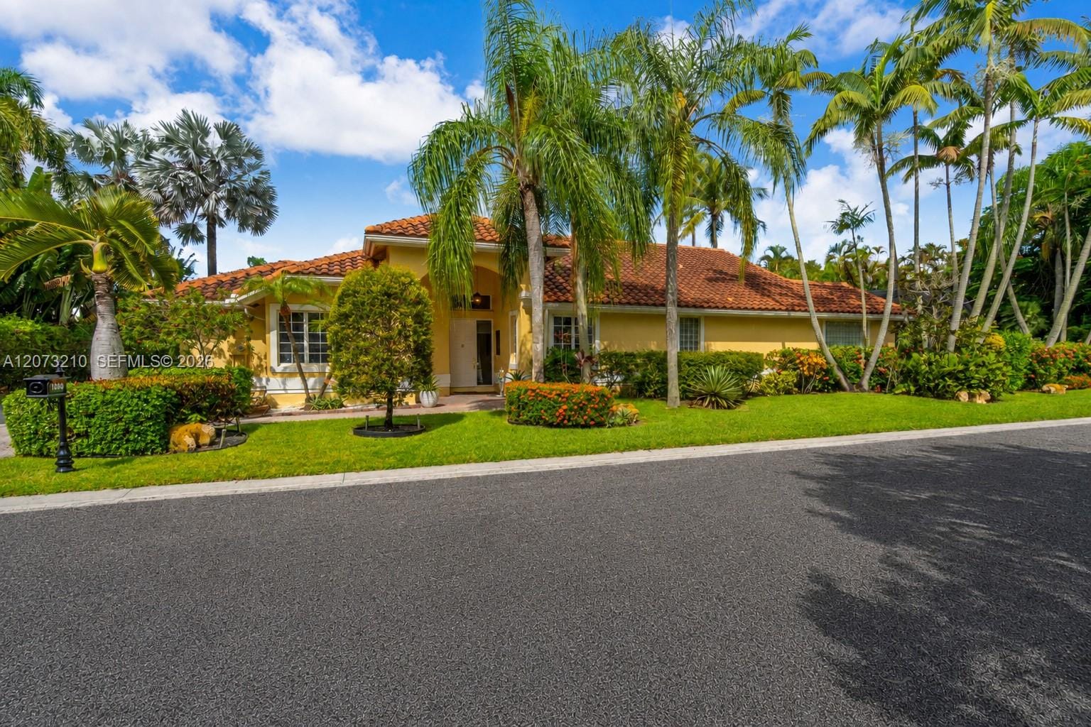 1090 SW 156th Avenue, Pembroke Pines, FL 33027