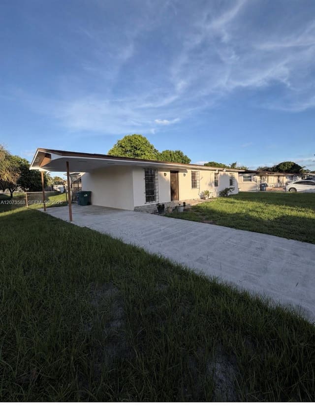 19211 NW 52nd Avenue, Miami Gardens, FL 33055