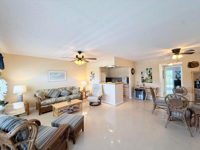 22 Markham A, Deerfield Beach, FL 33442