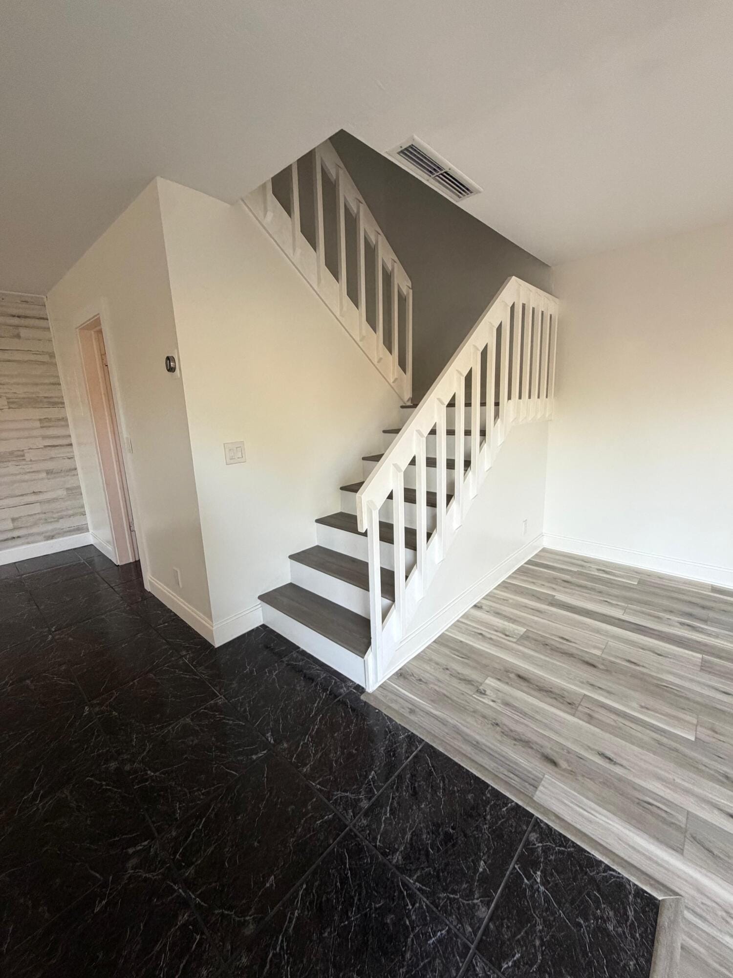 110 N Delaware Boulevard 19C — photo 12