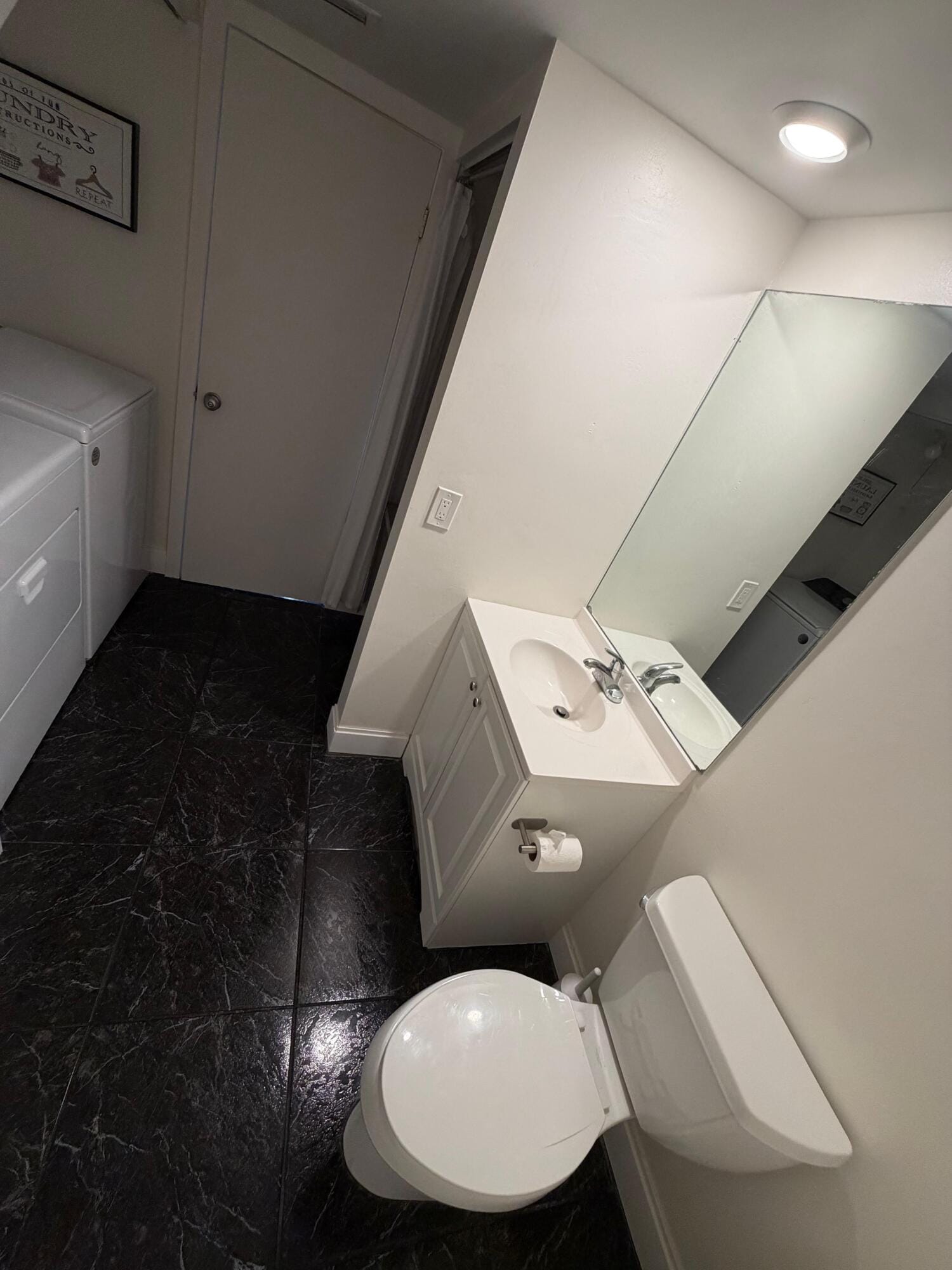 110 N Delaware Boulevard 19C — photo 8