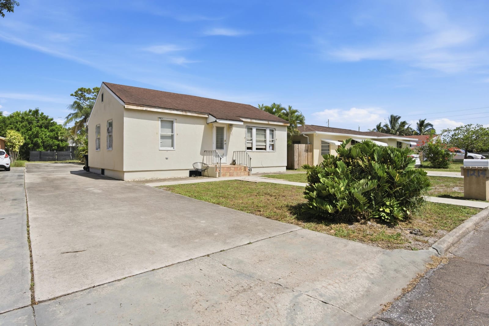 1214 N C Street — photo 2