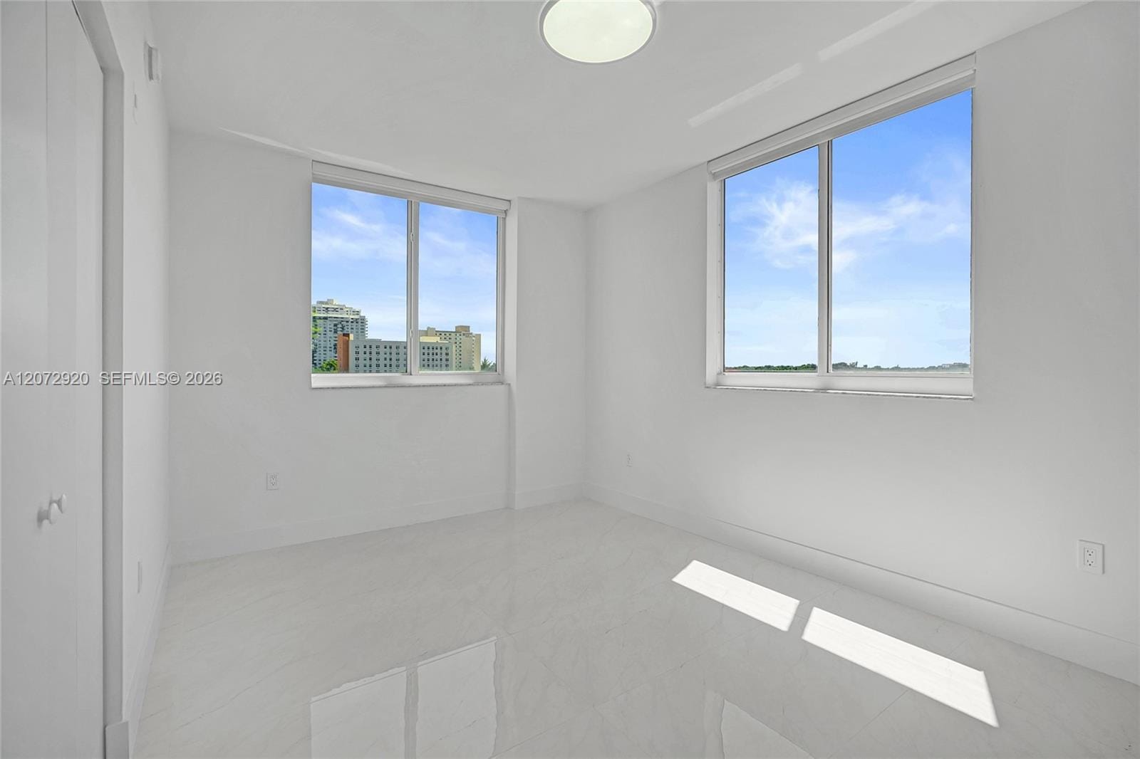 2775 NE 187th Street 514 — photo 7