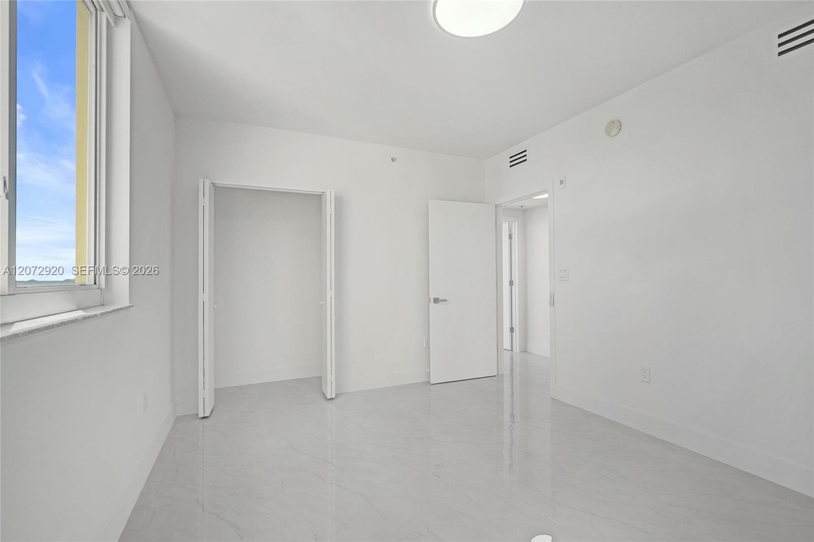 2775 NE 187th Street 514 — photo 11