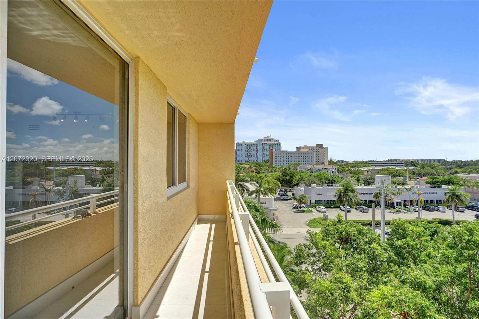 2775 NE 187th Street 514, Aventura, FL 33180 photo 14