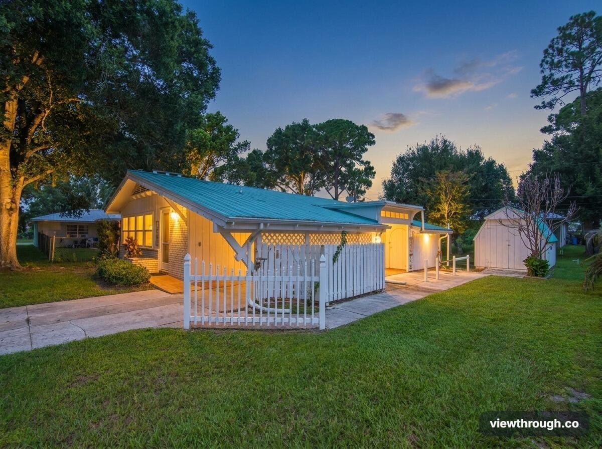 7204 PASO ROBLES Boulevard, Fort Pierce, FL 34951 photo 1