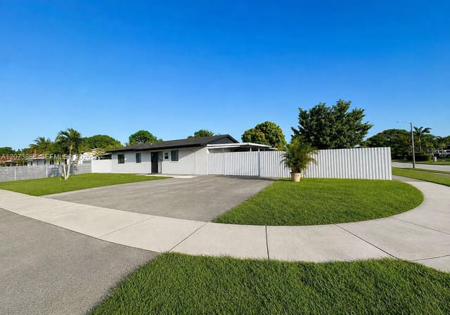 4860 NW 190th Street, Miami Gardens, FL 33055
