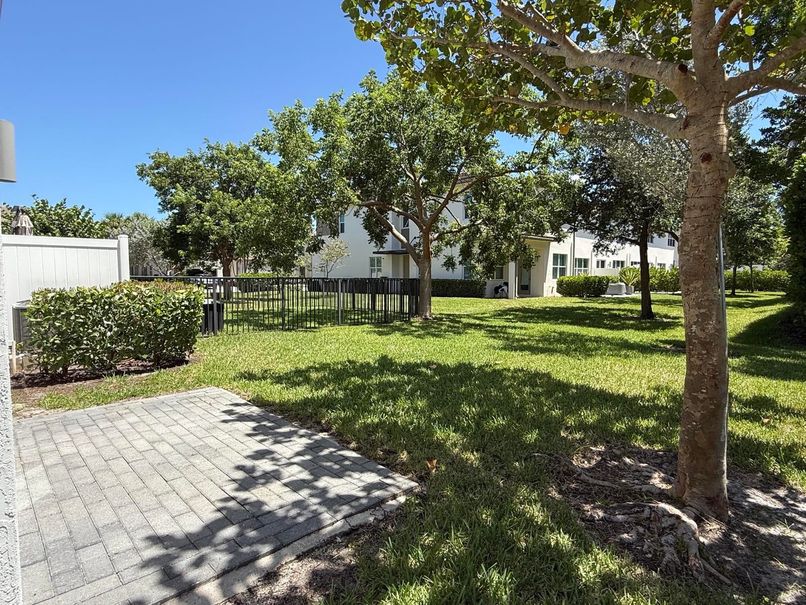 9028 Kingsmoor Way — photo 8
