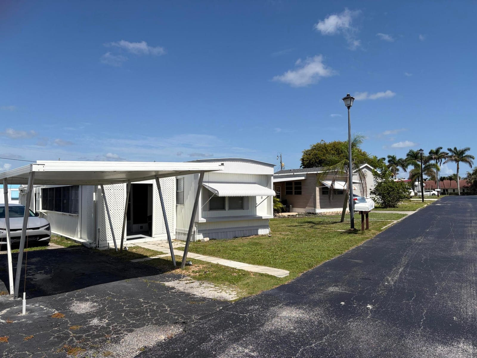11055 SE Federal Highway 19 — photo 3