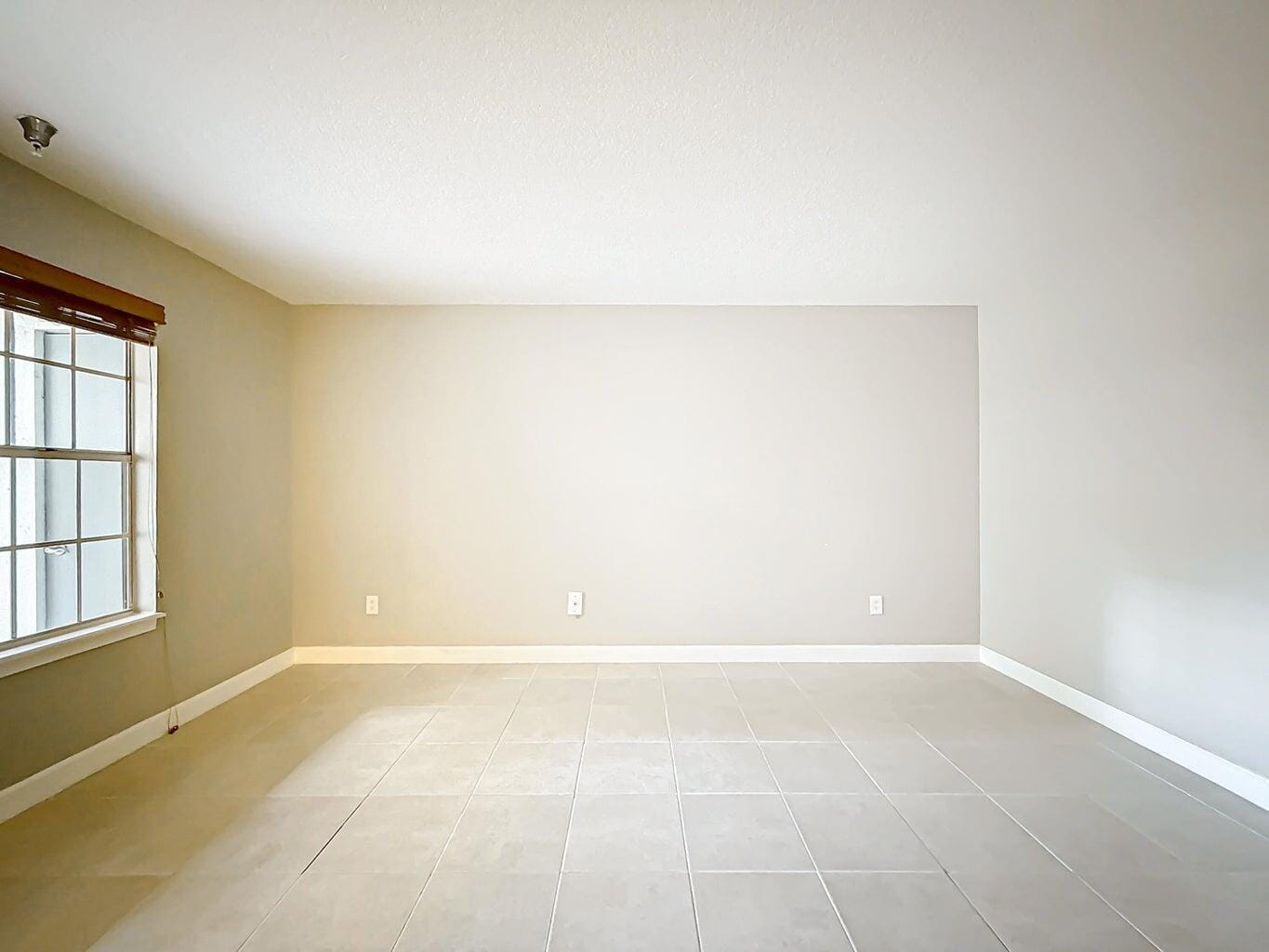 1020 CRYSTAL Way M — photo 11