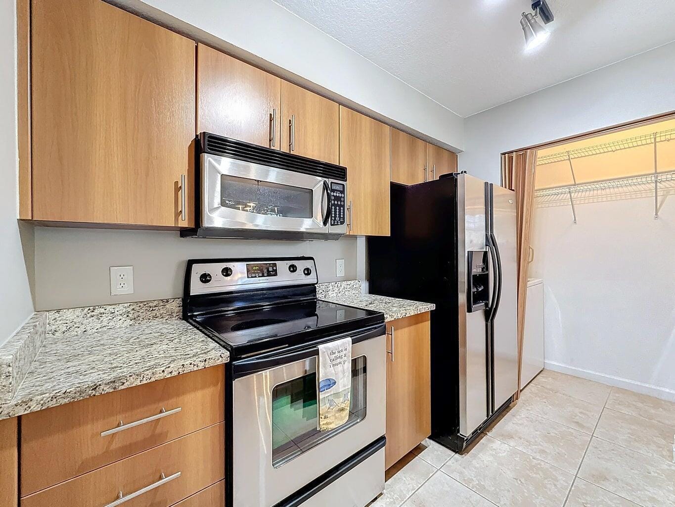 1020 CRYSTAL Way M — photo 3