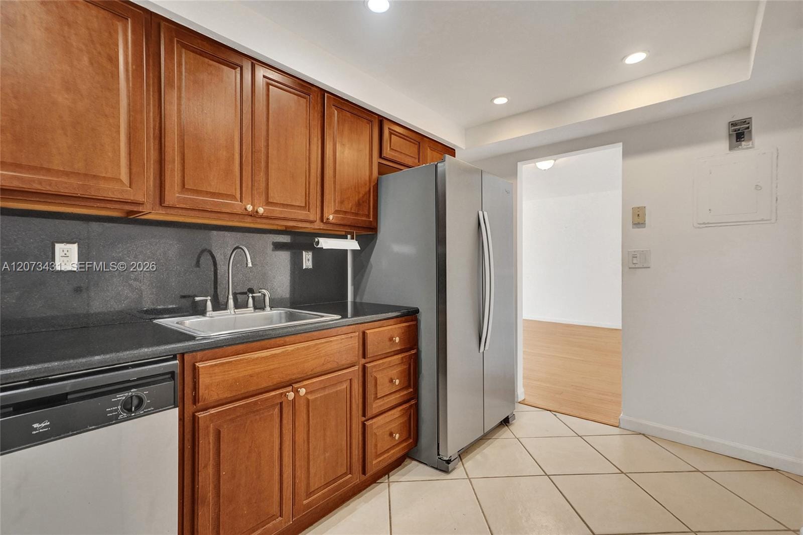 10350 W Bay Harbor Drive 3G — photo 5