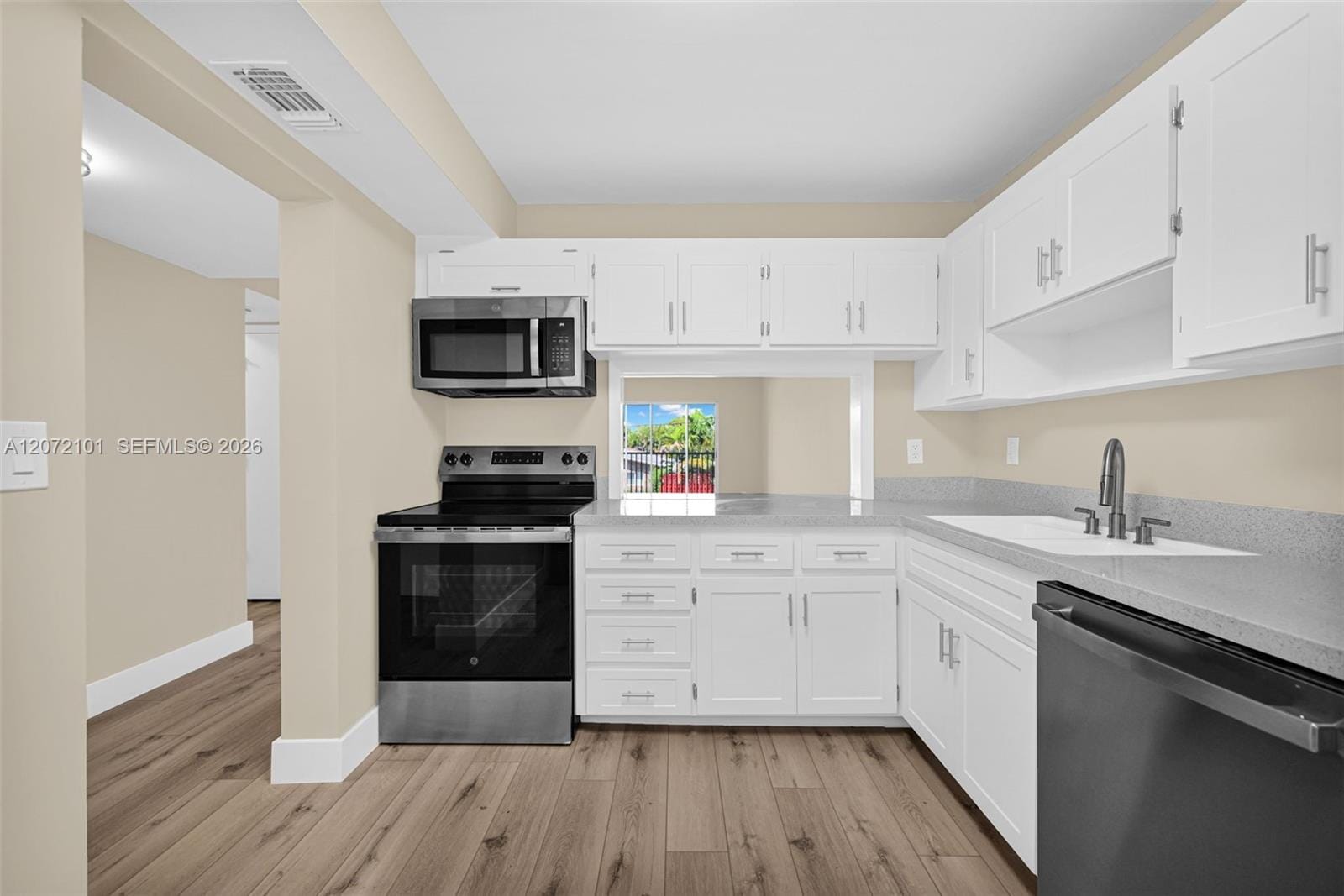 215 SE 3rd Avenue 206B, Hallandale Beach, FL 33009 photo 13