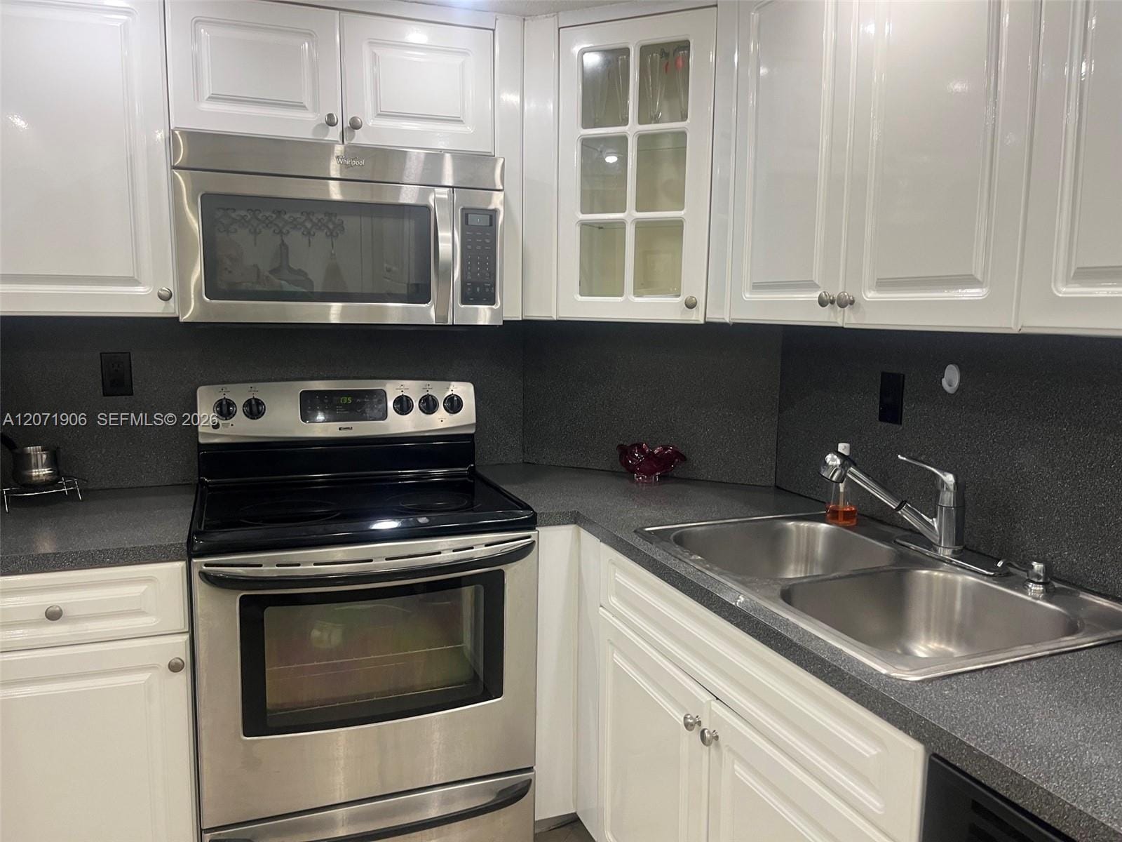 300 Bayview Drive 1707 — photo 10