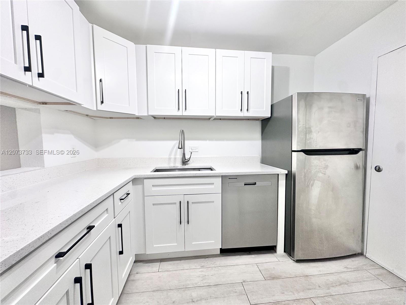 6890 N Kendall Drive B204 — photo 2