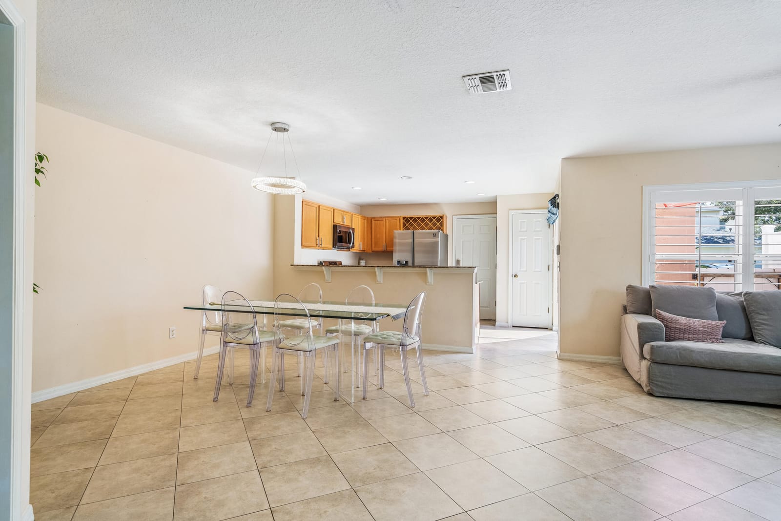 1541 Par Court — photo 4