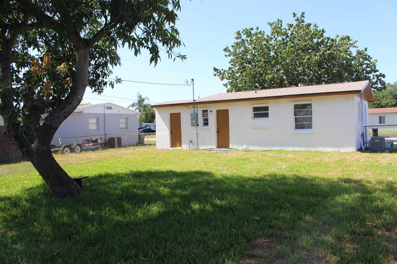 2304 NW 15th Court — photo 2