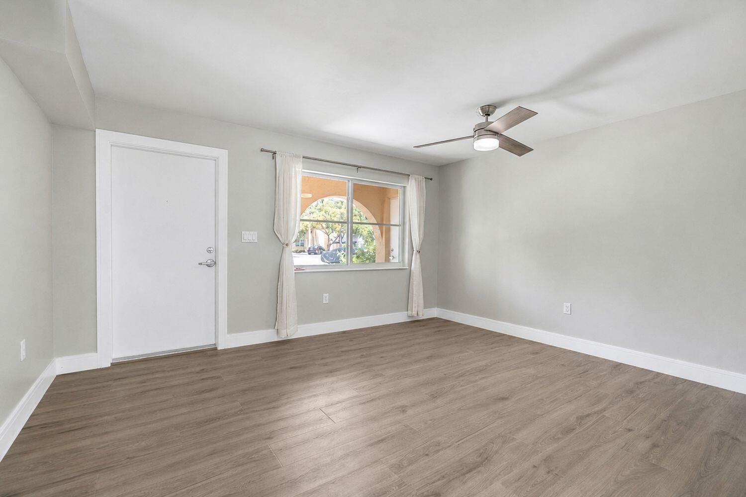 10792 La Placida Drive 4, Coral Springs, FL 33065 photo 5