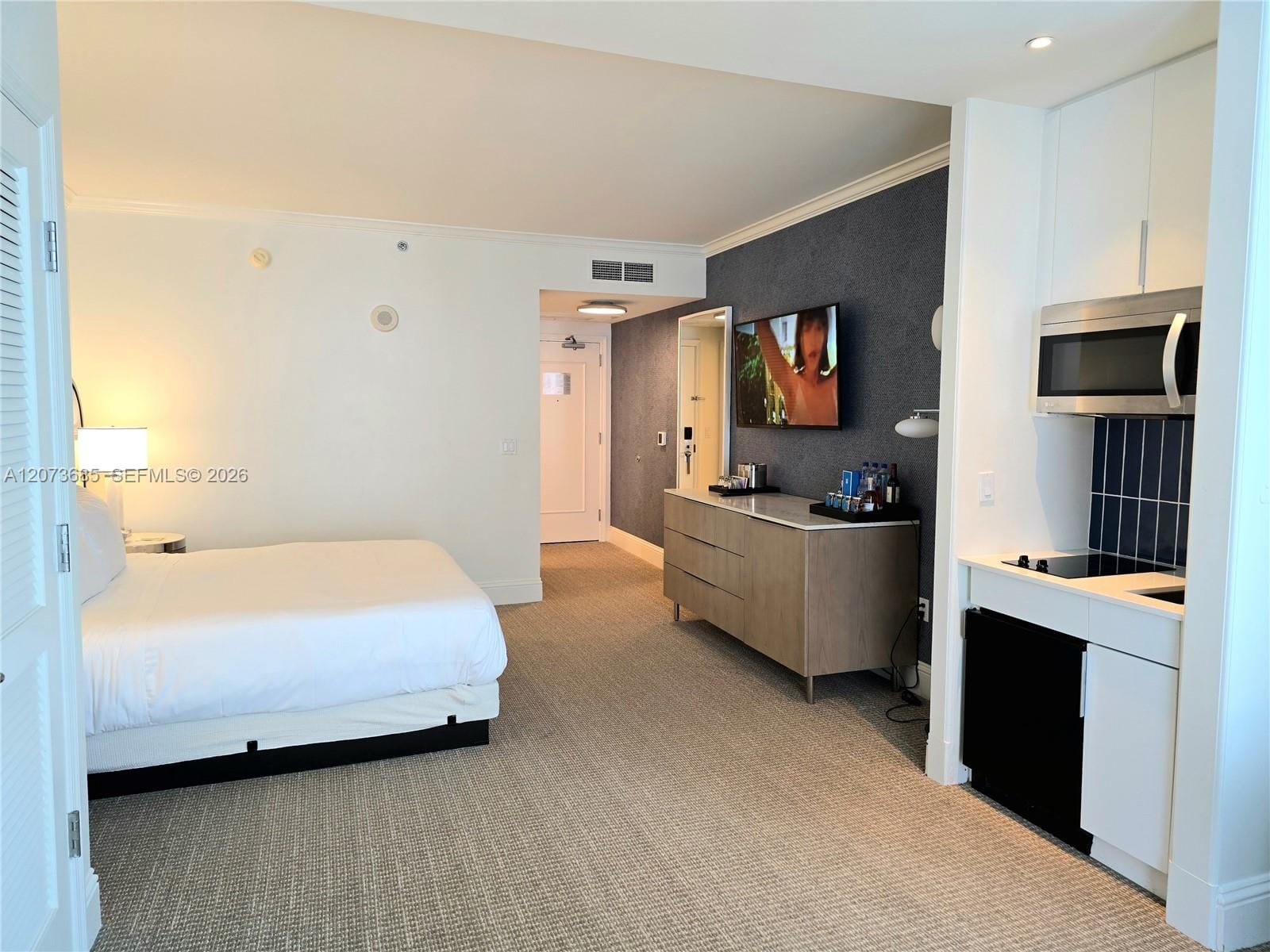 4401 Collins Avenue 1401 — photo 5