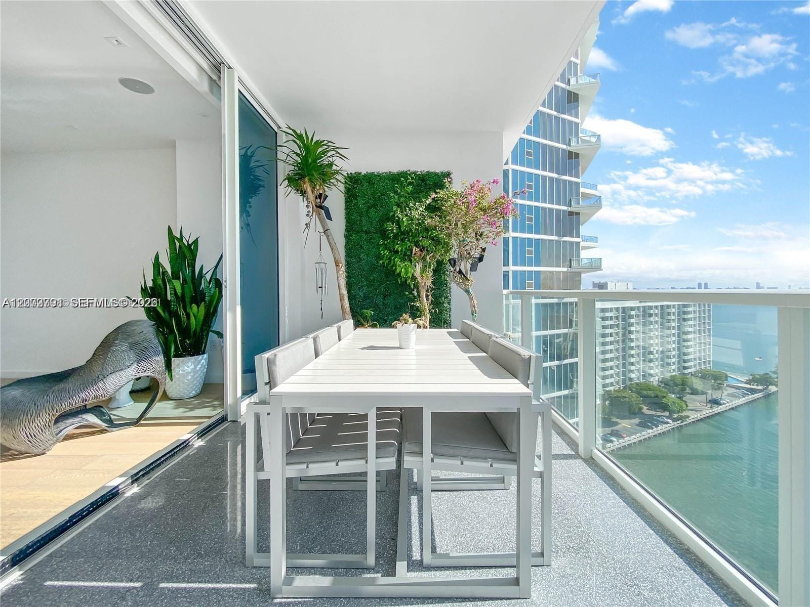 2020 N Bayshore Drive 1606 — photo 12