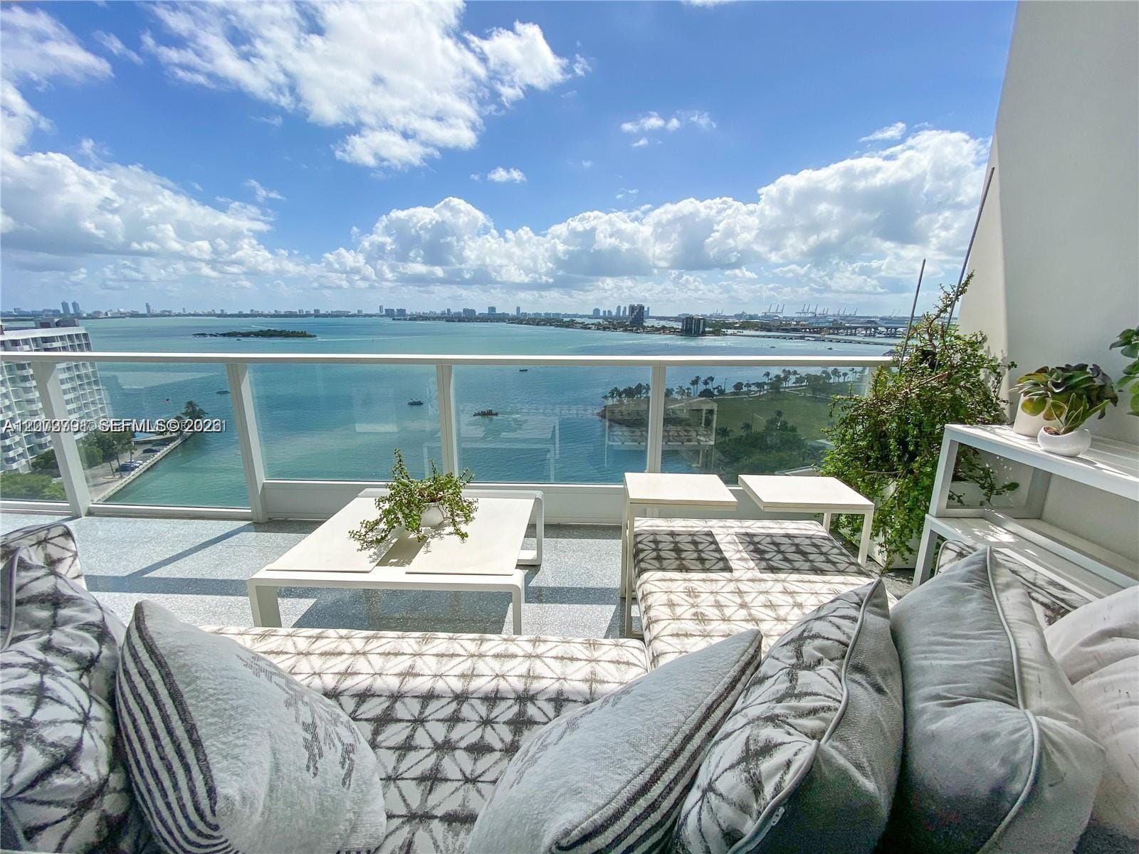 2020 N Bayshore Drive 1606 — photo 10