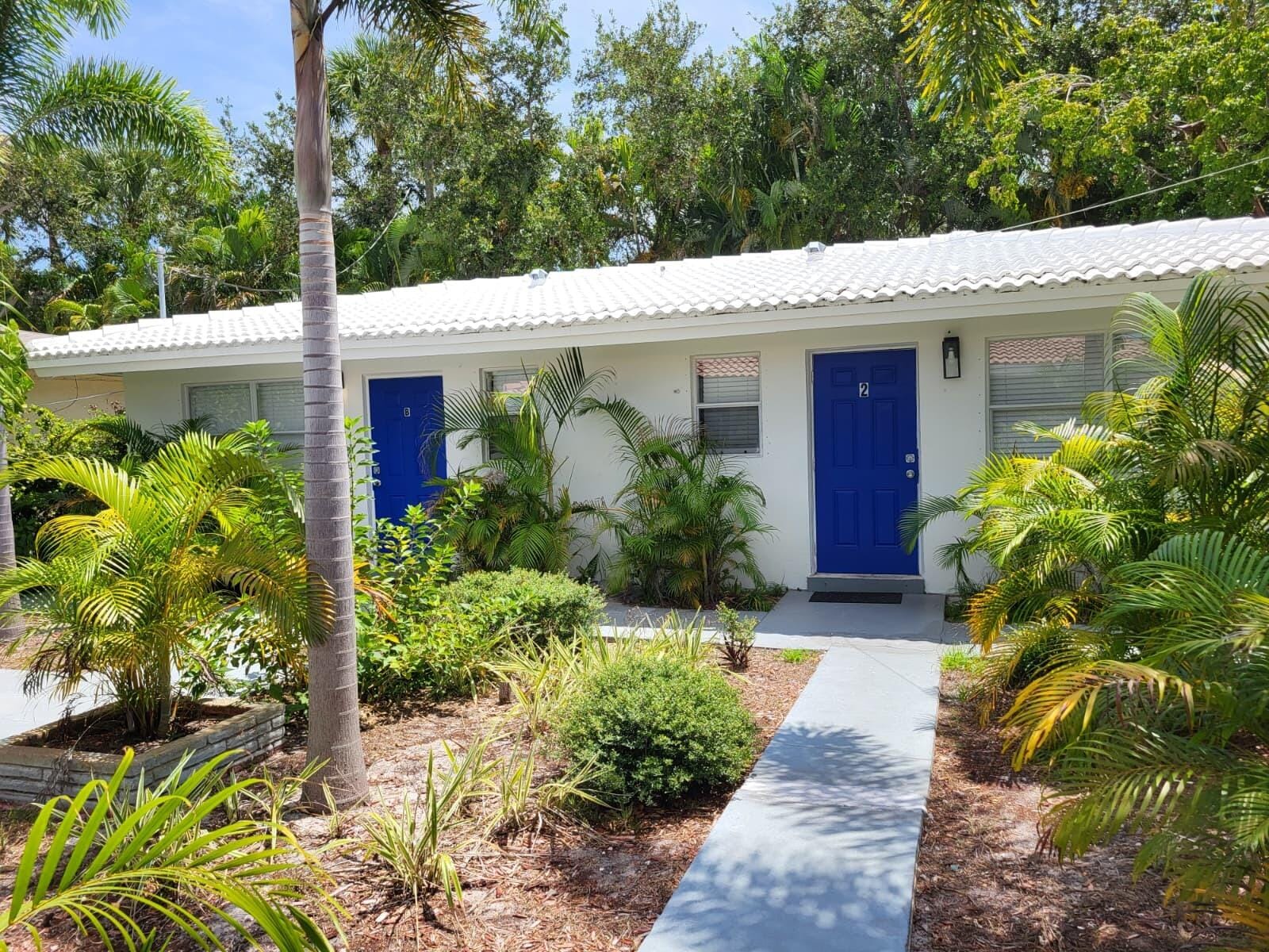1028 NE 10TH Avenue 1-4 — photo 3
