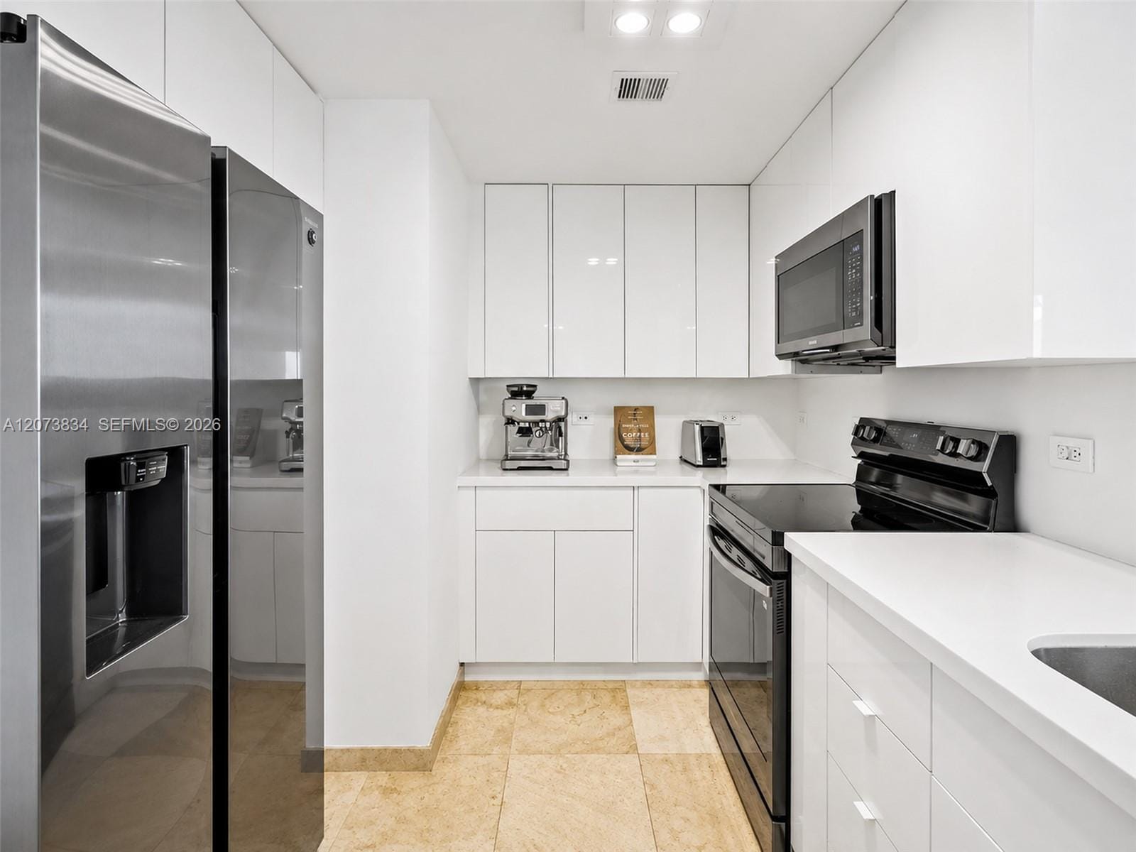 350 S Miami Avenue 2304, Miami, FL 33130 photo 25