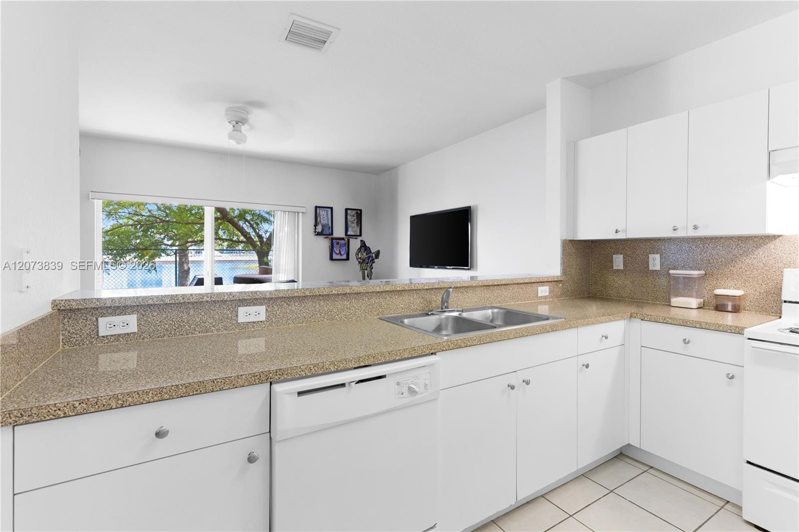 8549 SW 214th Lane, Cutler Bay, FL 33189 photo 12
