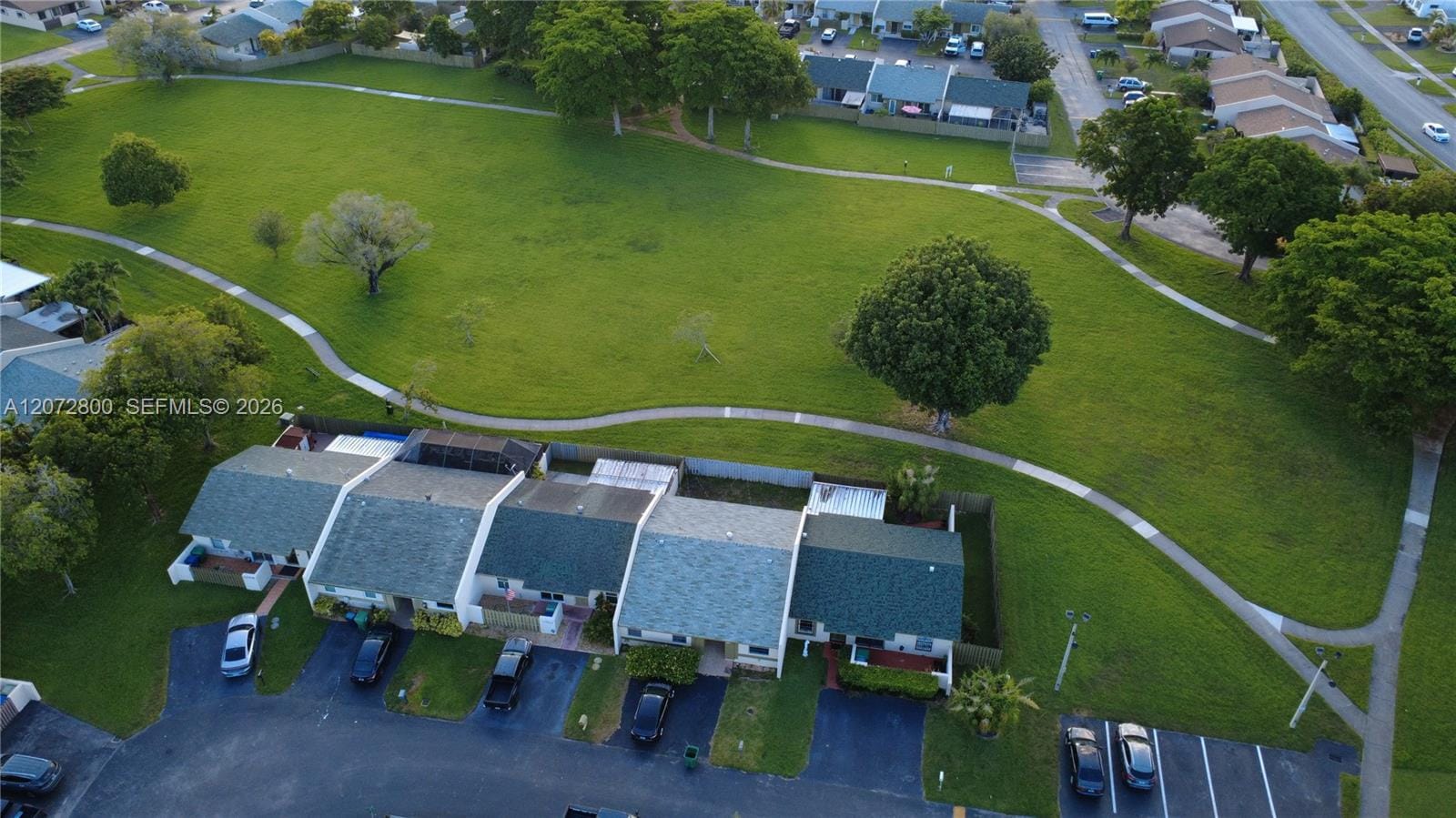 11002 SW 122nd Place 11002 — photo 2