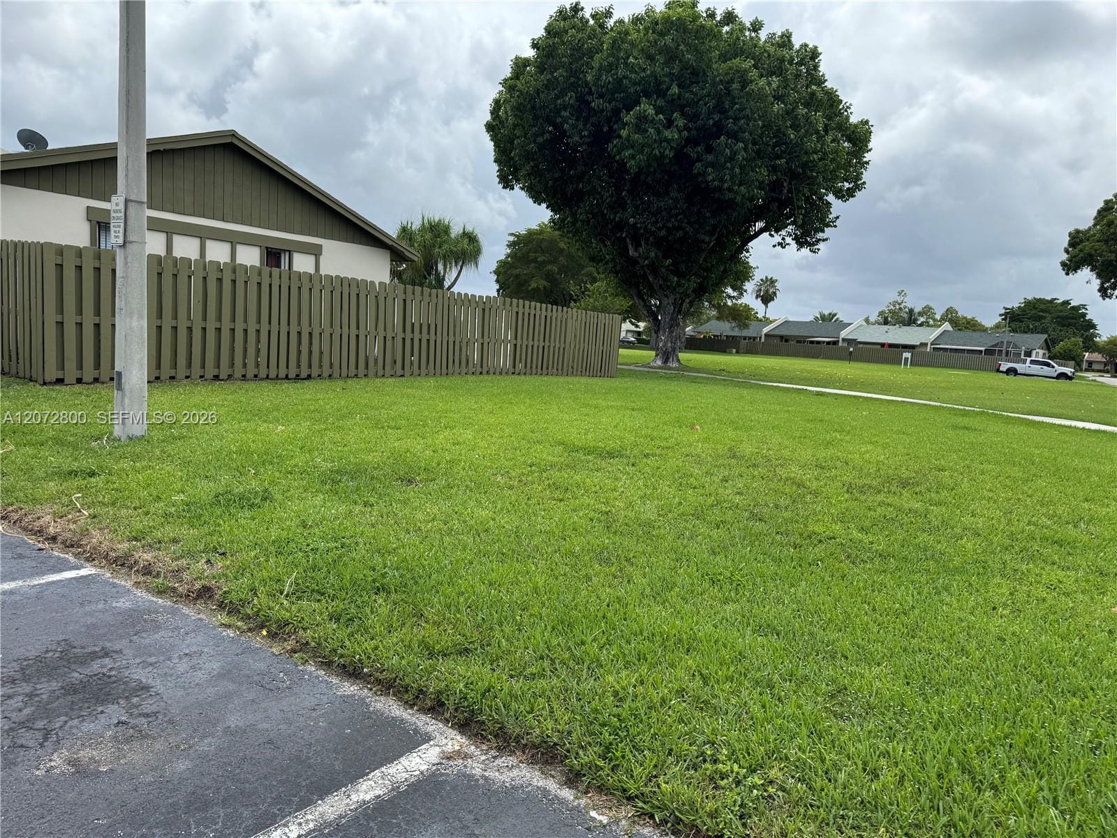 11002 SW 122nd Place 11002 — photo 11