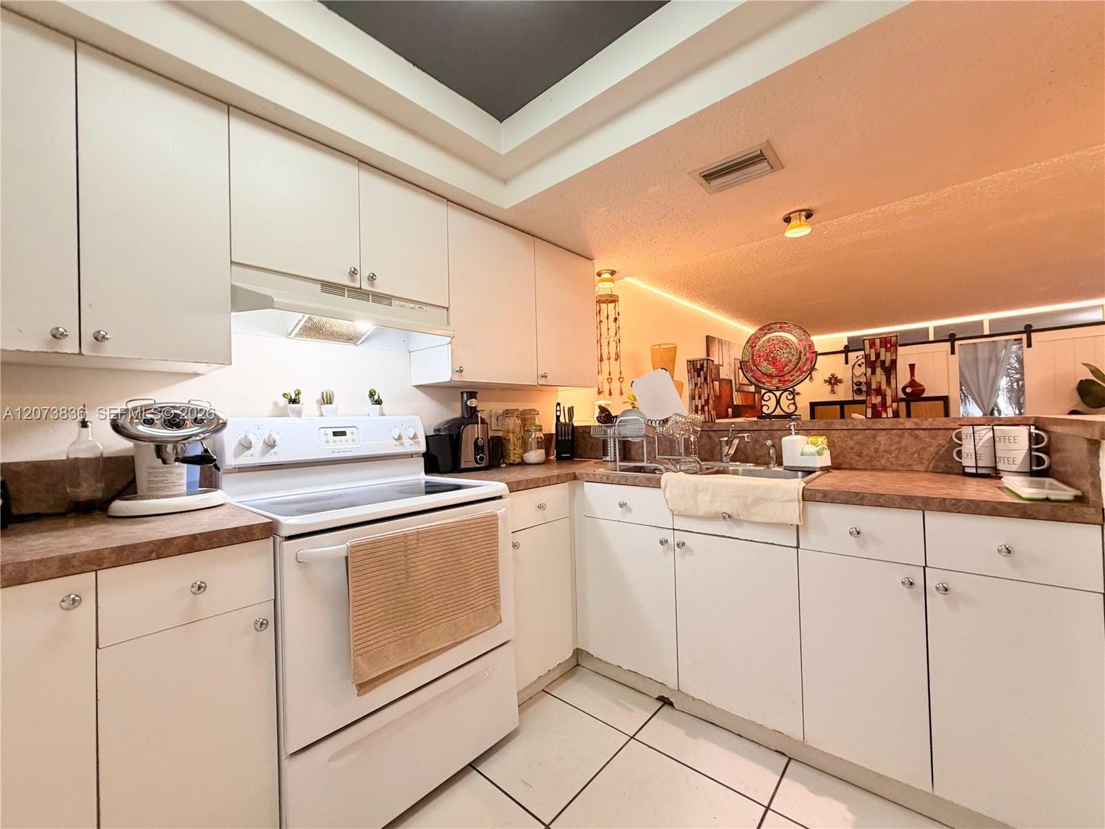 3730 Inverrary Drive 1G — photo 2