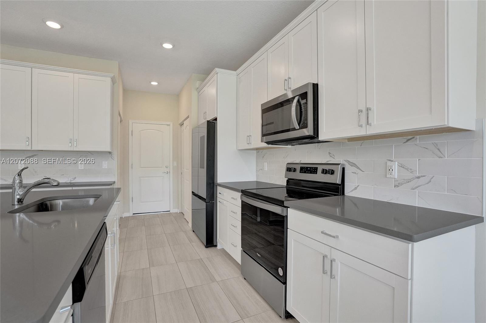 2138 S Appleton Circle S, Oakland Park, FL 33309 photo 16