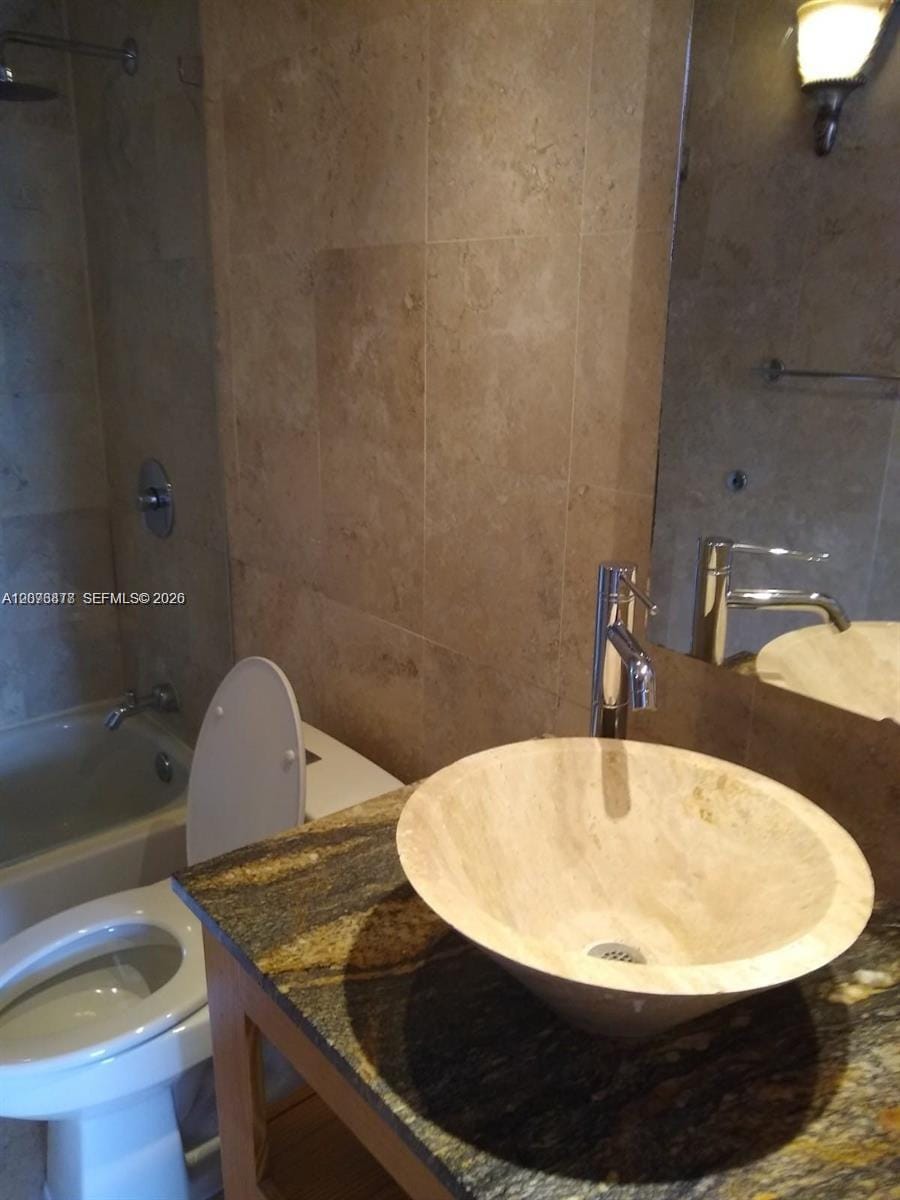 401 Golden Isles Drive 211 — photo 11