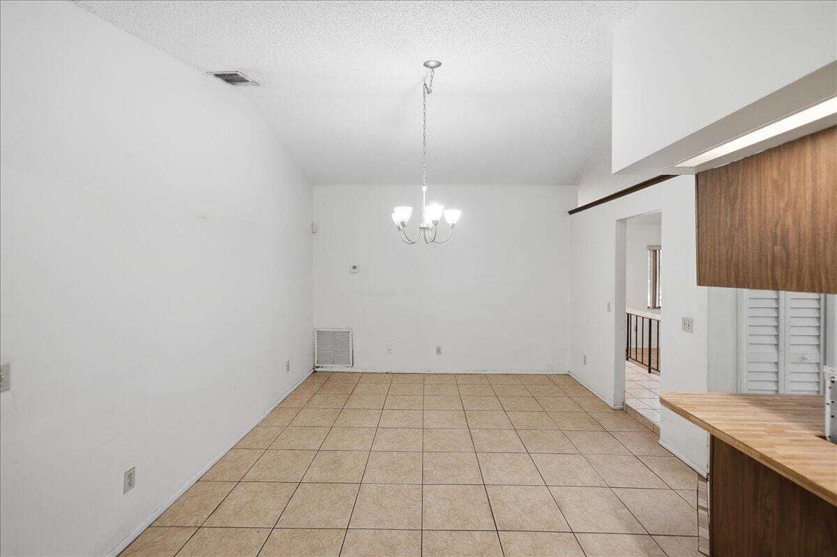 1646 SE HOLIDAY Road, Port St. Lucie, FL 34952 photo 21