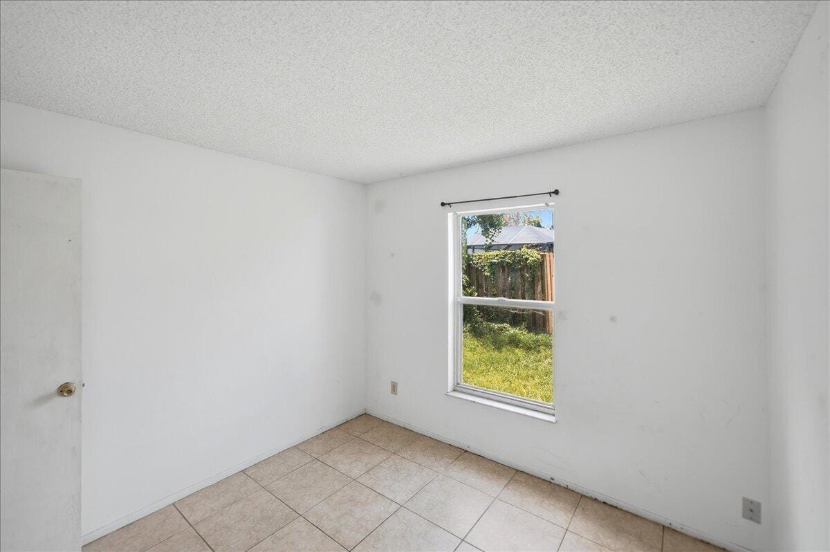 1646 SE HOLIDAY Road, Port St. Lucie, FL 34952 photo 25