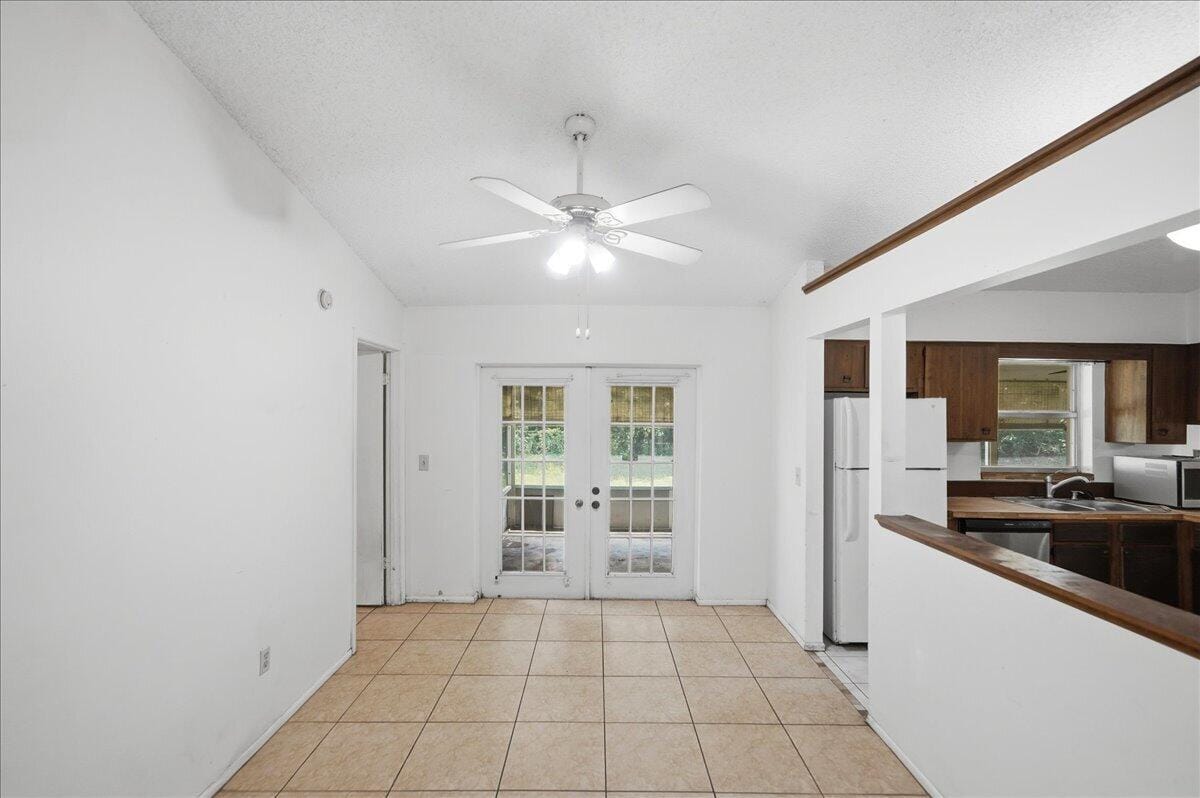 1646 SE HOLIDAY Road, Port St. Lucie, FL 34952 photo 8