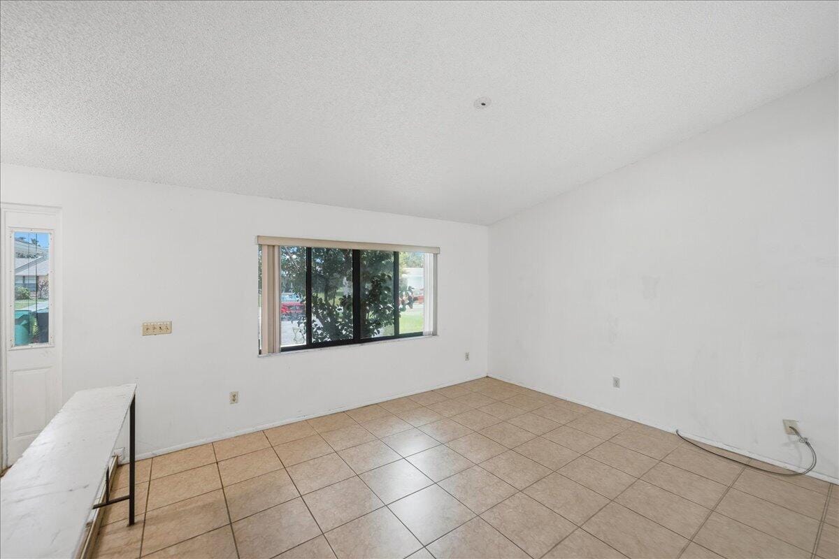 1646 SE HOLIDAY Road, Port St. Lucie, FL 34952 photo 10