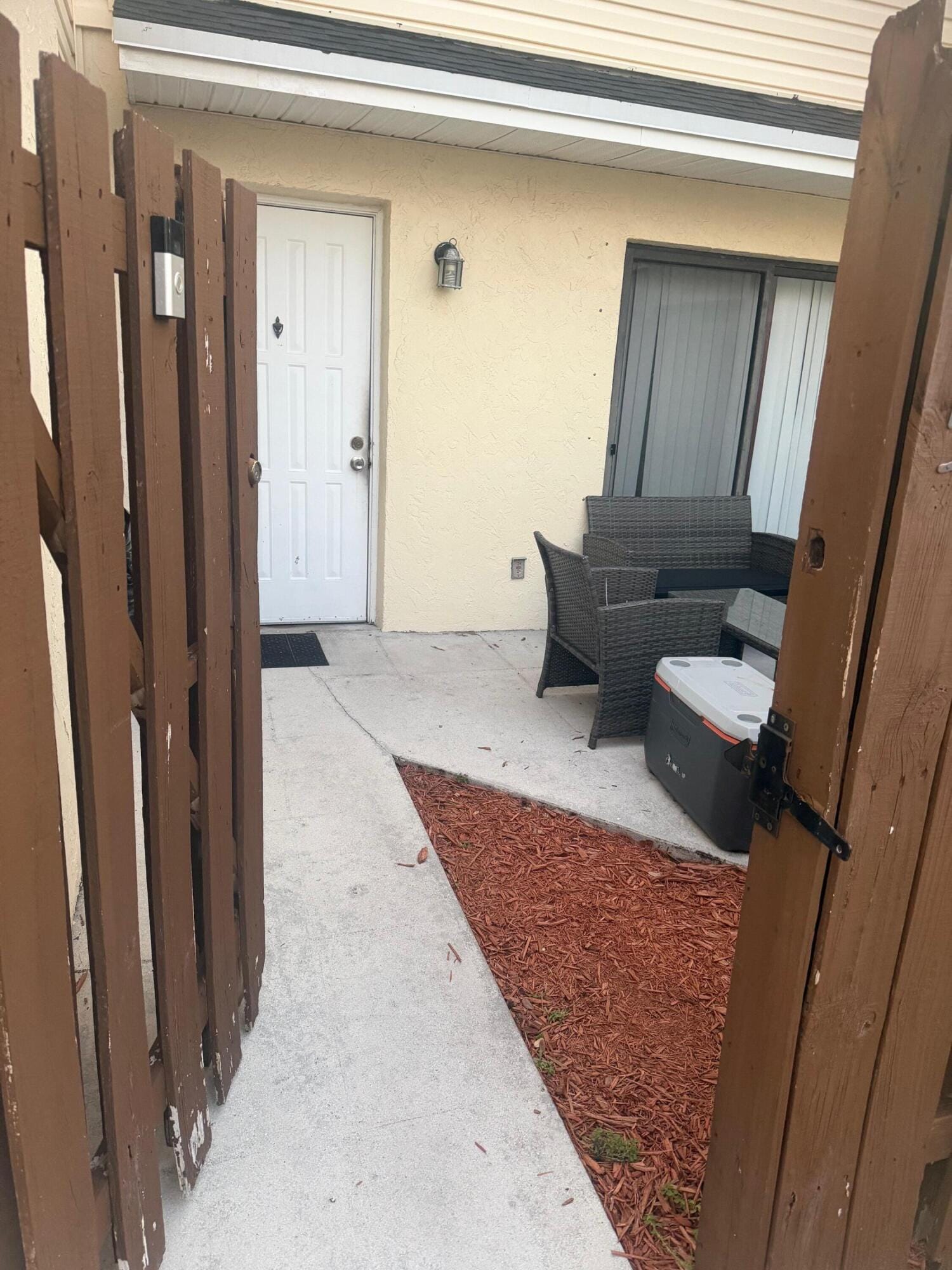645 Executive Center Drive R-105 — photo 4