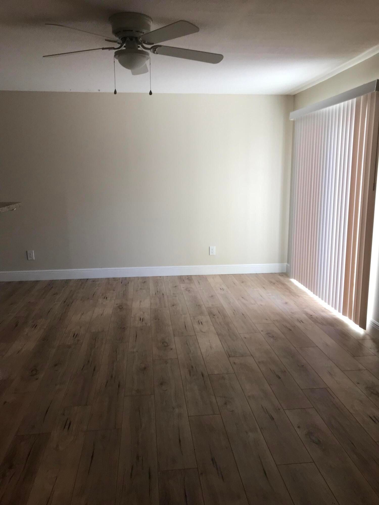 645 Executive Center Drive R-105 — photo 8