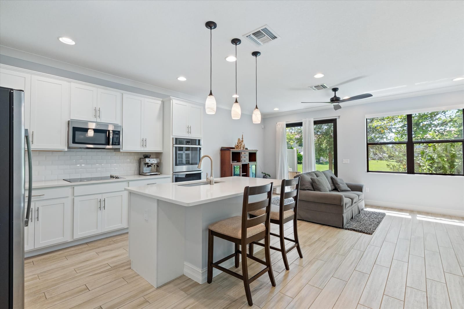 10076 BRICKHILL Drive — photo 3