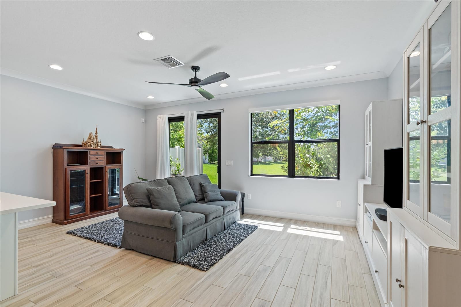 10076 BRICKHILL Drive — photo 7