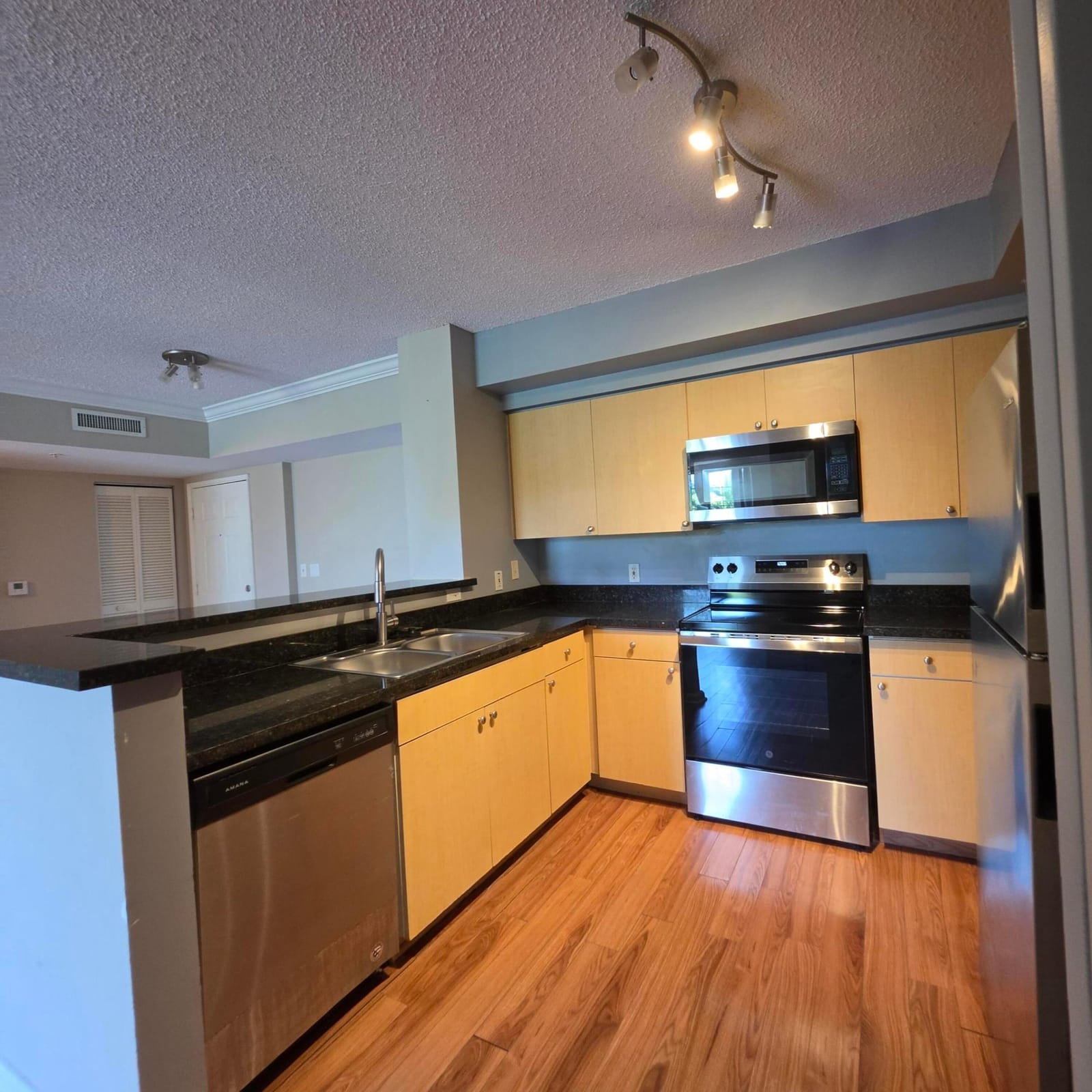 1919 Van Buren Street 404a, Hollywood, FL 33020 photo 2