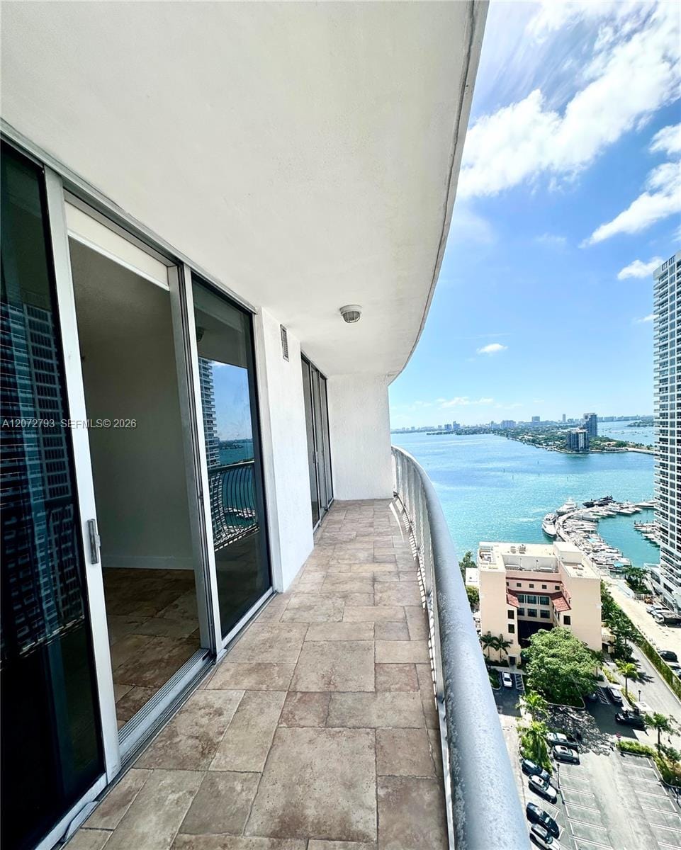 1750 N Bayshore Drive 2406 — photo 1