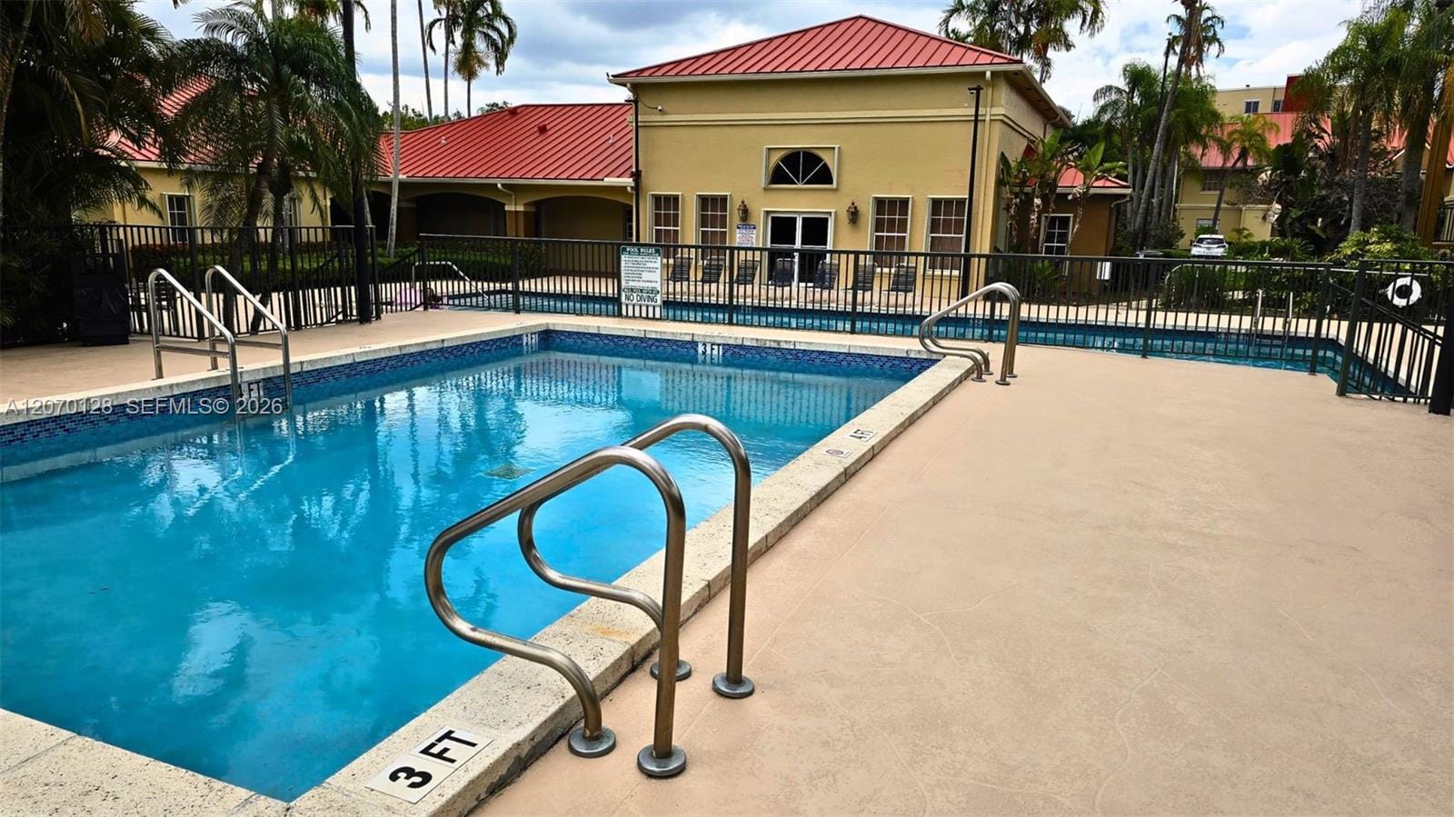 18332 NW 68th Avenue H, Hialeah, FL 33015 photo 4